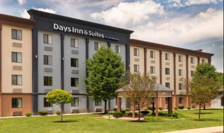 Days Inn Building (front)