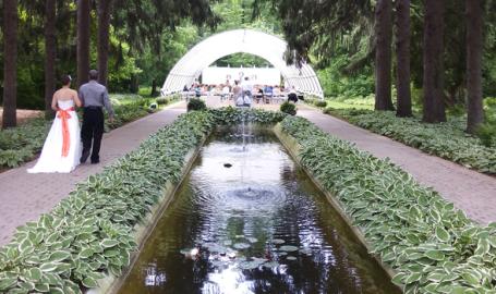 Friendship Botanic Gardens wedding ceremony