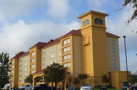 La Quinta Inn & Suites
