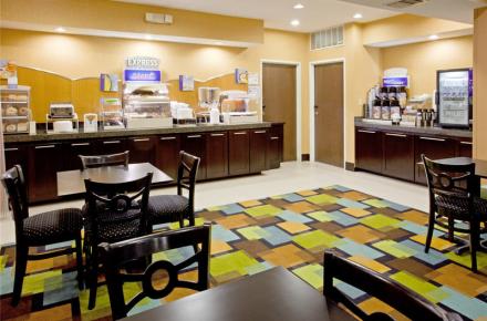 arlington texas hotel breakfast room