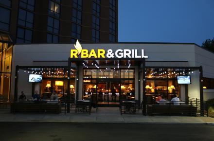 R Bar & Grill