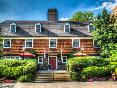 Yankee Doodle Tap Room At The Nassau Inn Princeton Nj