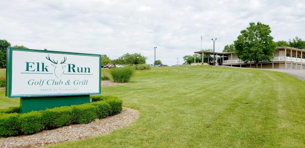 Sign for the Elk Run Golf Course