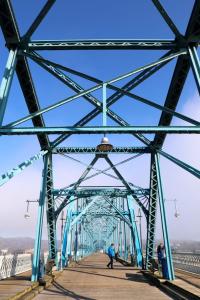 Encore Atlanta_Walnut Street Bridge