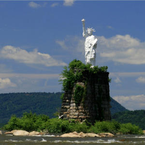 statue-of-liberty-dauphin-susquehanna-river
