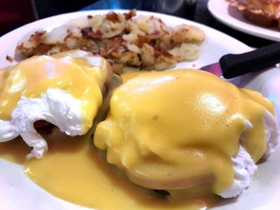 Eggs Benedict on plate at Tommy's Diner