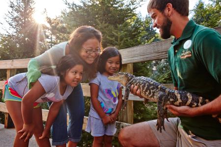 Affordable Family Getaway: Hershey & Harrisburg Attractions Under $10