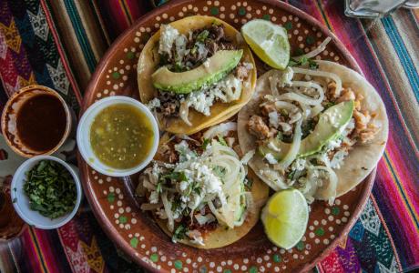 Tacos La Bamba meal