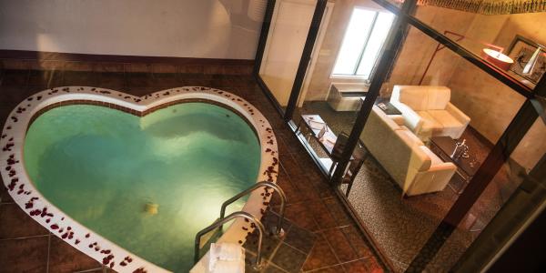 Poconos Adults Only Romantic Getaways To The Pocono Mountains