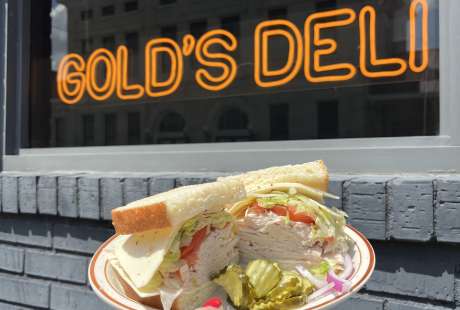 Gold's Deli