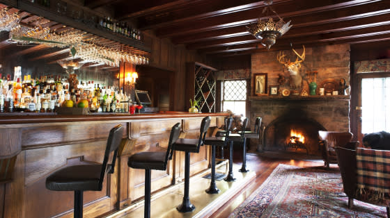 Bar located in Deer Mountain Inn
