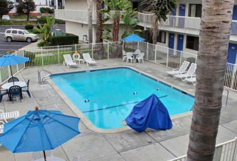 Pismo Beach Motel 6 Pool