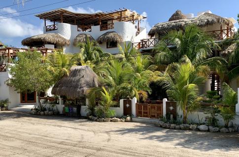 Frente del hotel