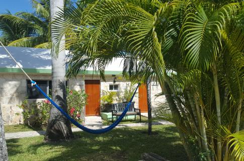 BUNGALOW VISTA A LOS JARDINES