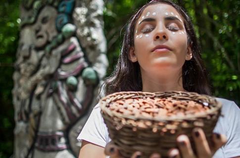 Diosa Ixchel en su altar