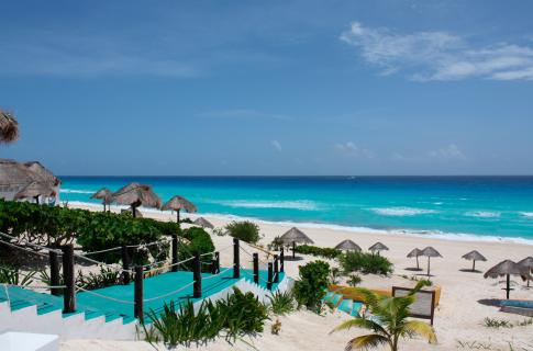 Playa Delfines 2
