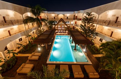 Pool (general view).jpg