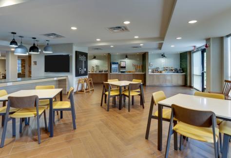 Fairfield by Marriott_dinning area
