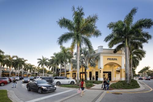 The Colonnade Outlets - Sawgrass Mills - 18 tips