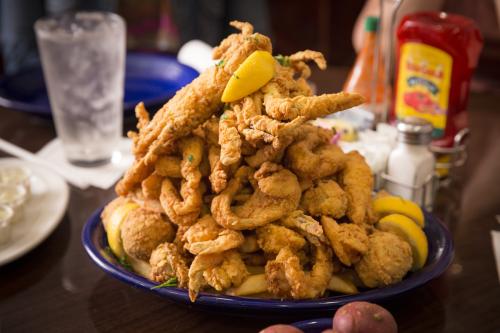 Deanie's Seafood Platter