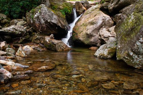 Skinny Dip Falls