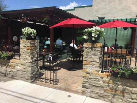 obryons bar and grill newport patio