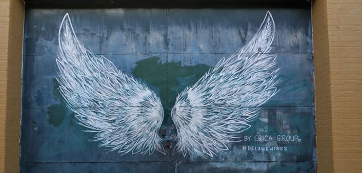 A mural of wings in DeLand