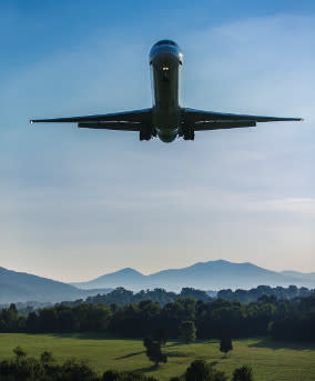 Roanoke Mountains Airplane - Airport