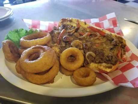 Hotrodders Cafe - Sandwich and Onion Rings