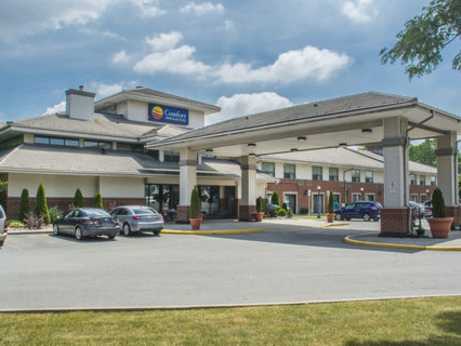 Comfort Inn Suites Ambassador Bridge