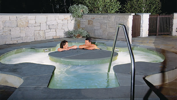 Couple in the hot tub at Mohonk Mountain House 