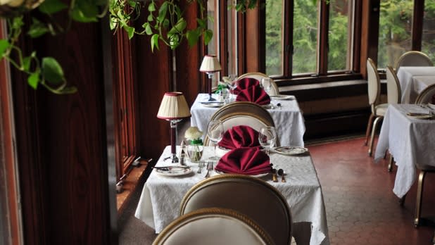 Restaurant tables at the Belhurst Castle