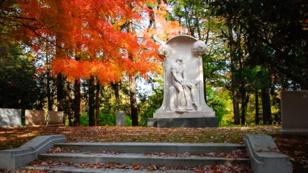 Sleepy Hollow Cemetery - Photo by Jim Logan - Courtesy of Sleepy Hollow Cemetery