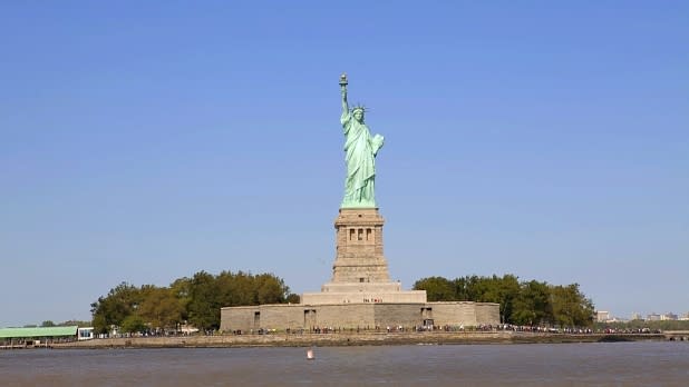 CIRCLE LINE CRUISE - Statue of Liberty _ Photo by Marley White - Courtesy of NYC & Co