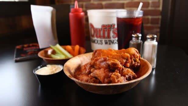 Buffalo Wing Trail, Duff's Famous Wings