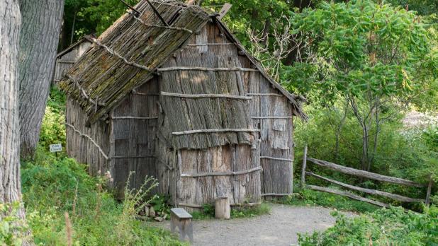 Iroquois House at Fenimore Art Museum 679