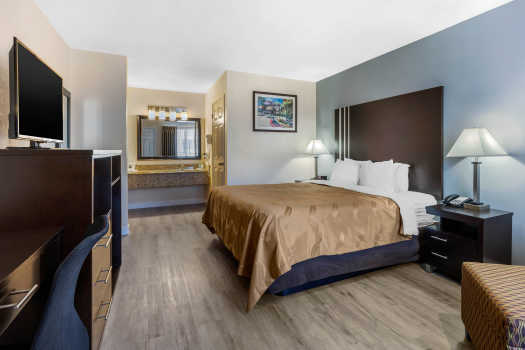 Quality Inn Suites