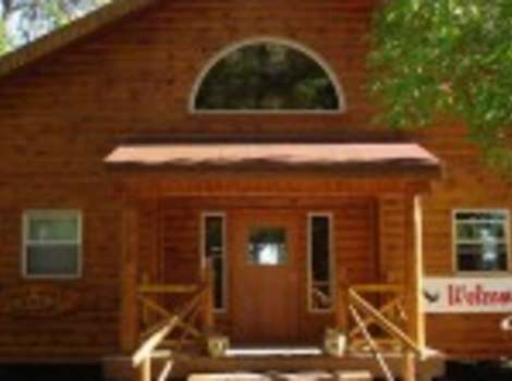 Eagle Nest Lodge