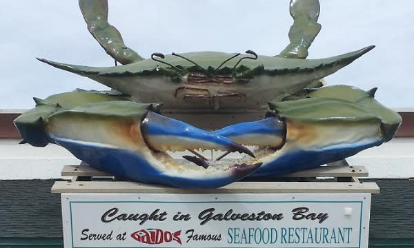 Crab statue outside Gaido's Seafood Restaurant