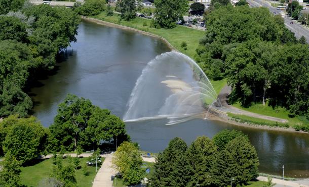 Thames River Fountains