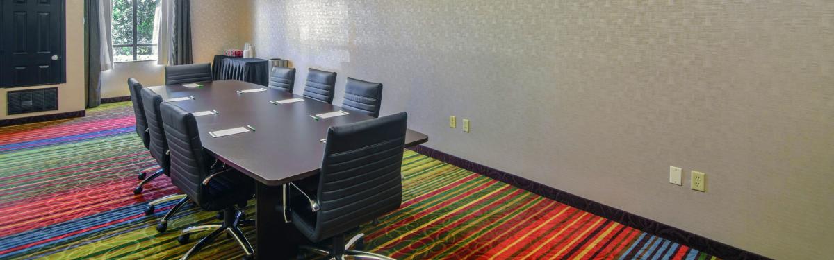 Holiday Inn NE Ballpark Meeting room