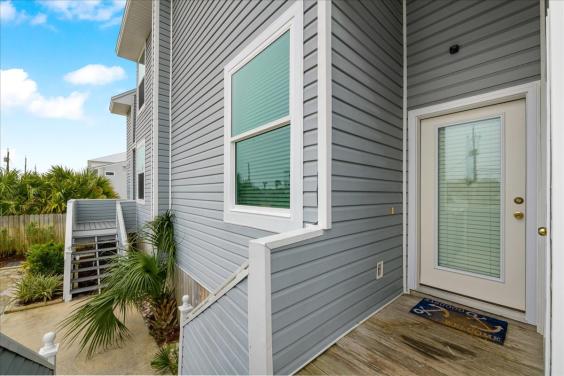 Enjoy walking right up to your door!