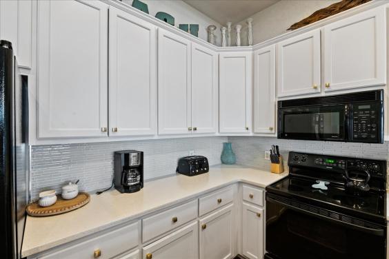 Beautiful, open kitchen