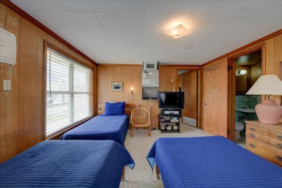 Cottage bedroom #2