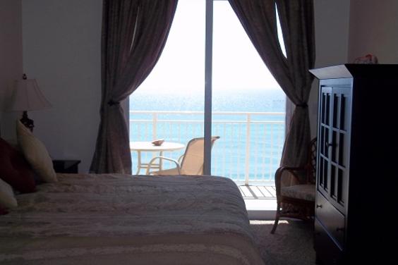 Bedroom overlooking the Gulf at Paradise Zone