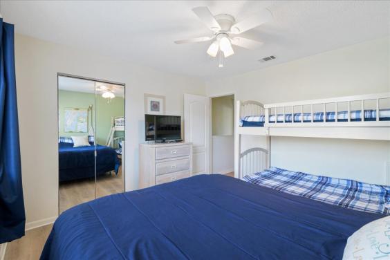 Cozy and comfortable roadside bedroom!