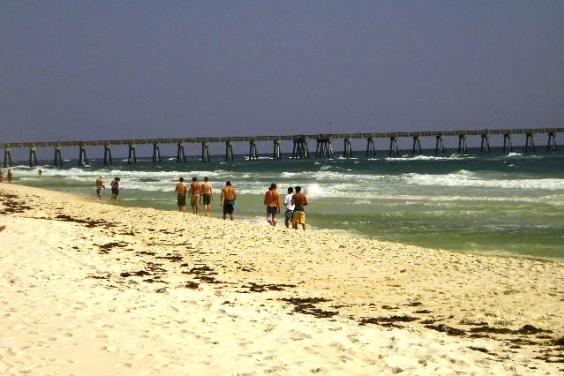 A Two Block Walk To Pier Park/Walk Out To Beach