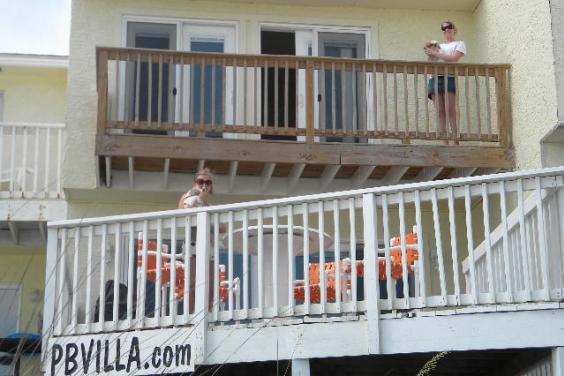 A True Walk Off Your Deck Onto The Sand Villa