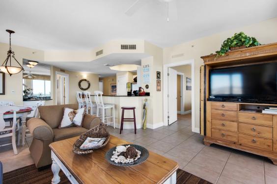 Large open family room, with 36 in flat screen tv, dvd player, books, games, and internet