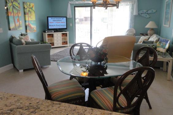 203 St. Katherine Dining & Living Room